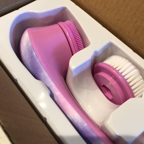 Blushly cleansing and exfoliating brush with brush heads! New original packaging - Picture 2 of 5
